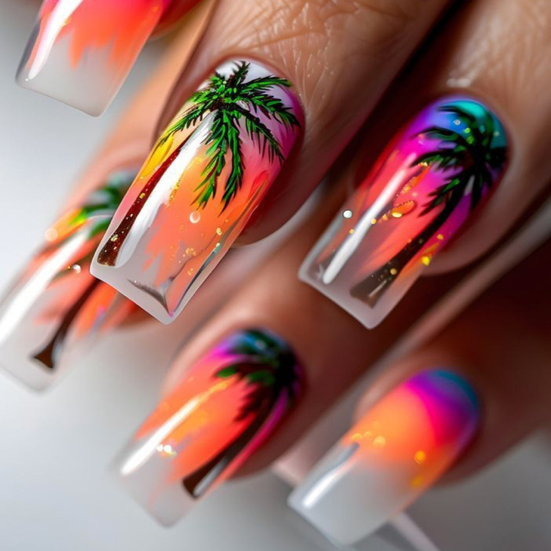 Kunstnägel mit Tropischem Palmen- und Sonnenuntergangsdesign Karnz