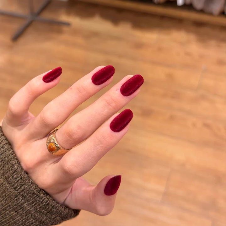 Samt-Nagelkunst-Verstärkungen Karnz