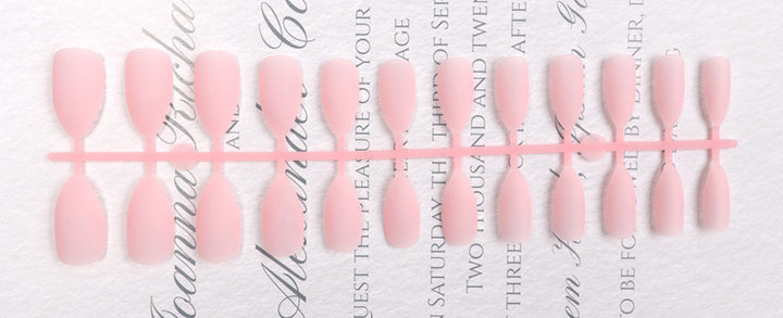 Stiletto Press-On Nail Set Karnz