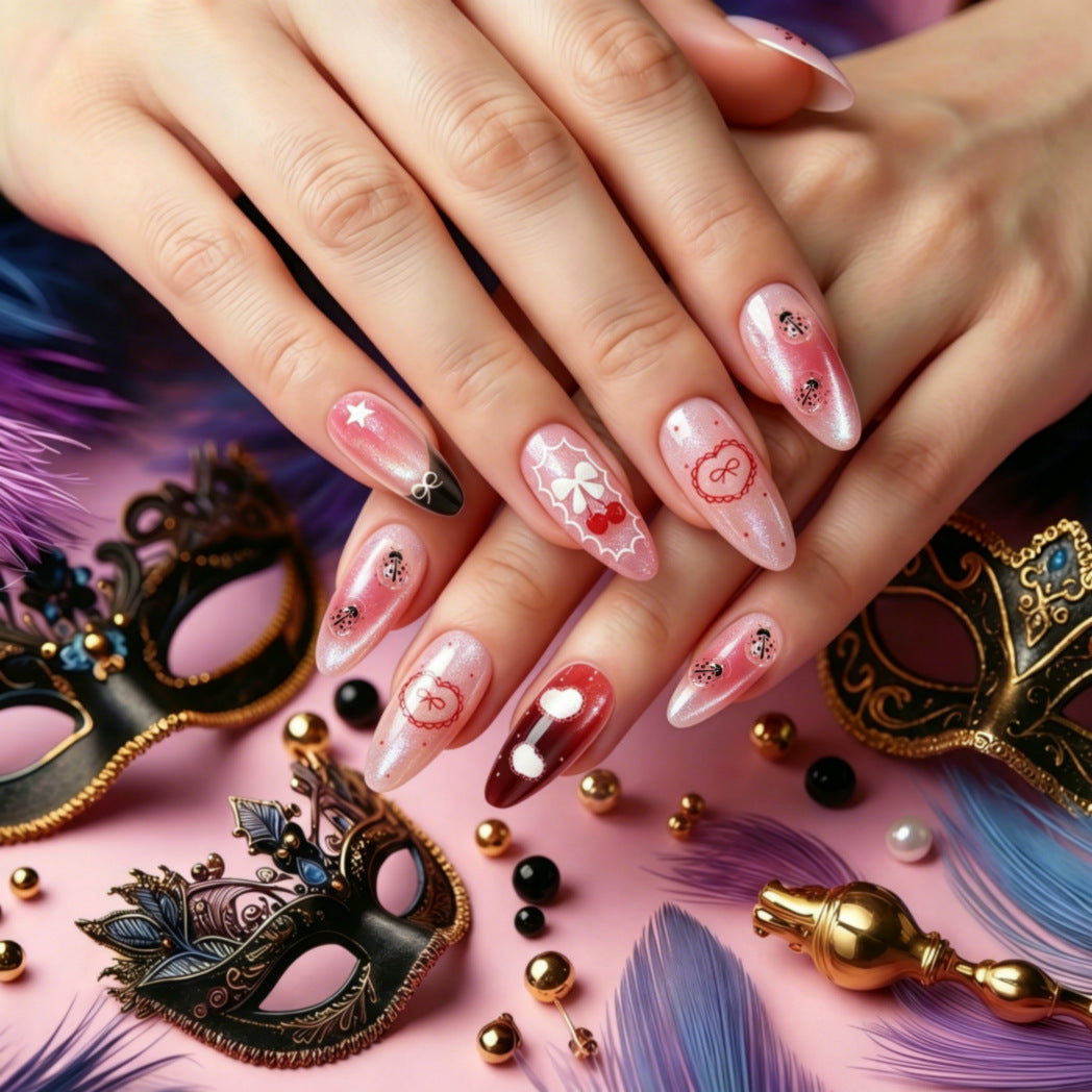Festliche Nagelkunst Karnz
