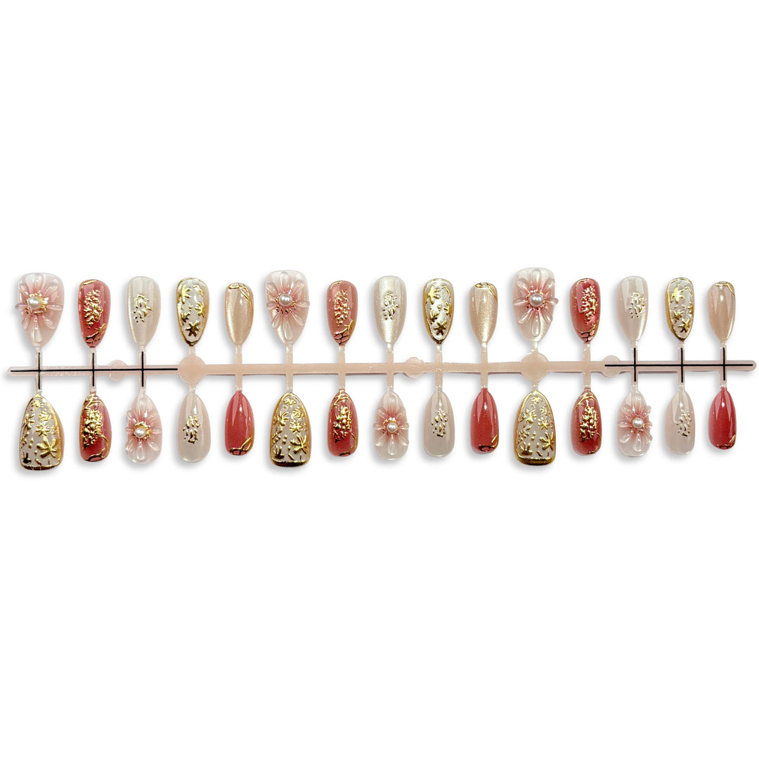 Luxuriöse Blumen-verzierte Press-On Nagelkollektion