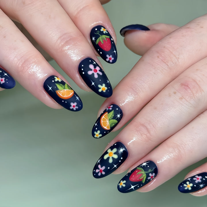 Kreative Nagelkunst Karnz