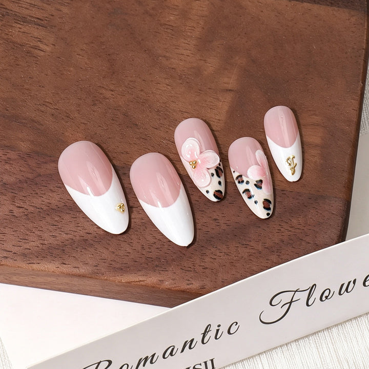 Elegante Blumen Acrylnagel Set Karnz