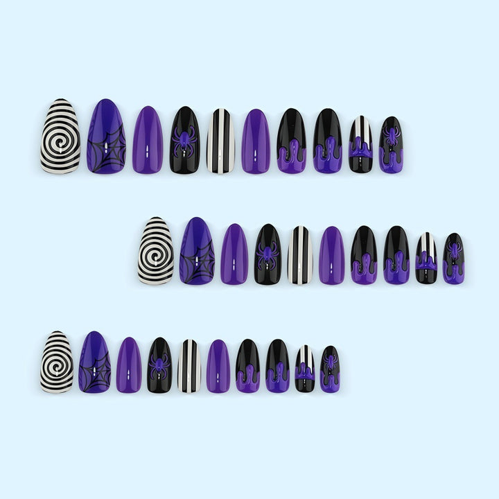 Kreatives Kunstnagelset mit Halloween-Motiv Karnz