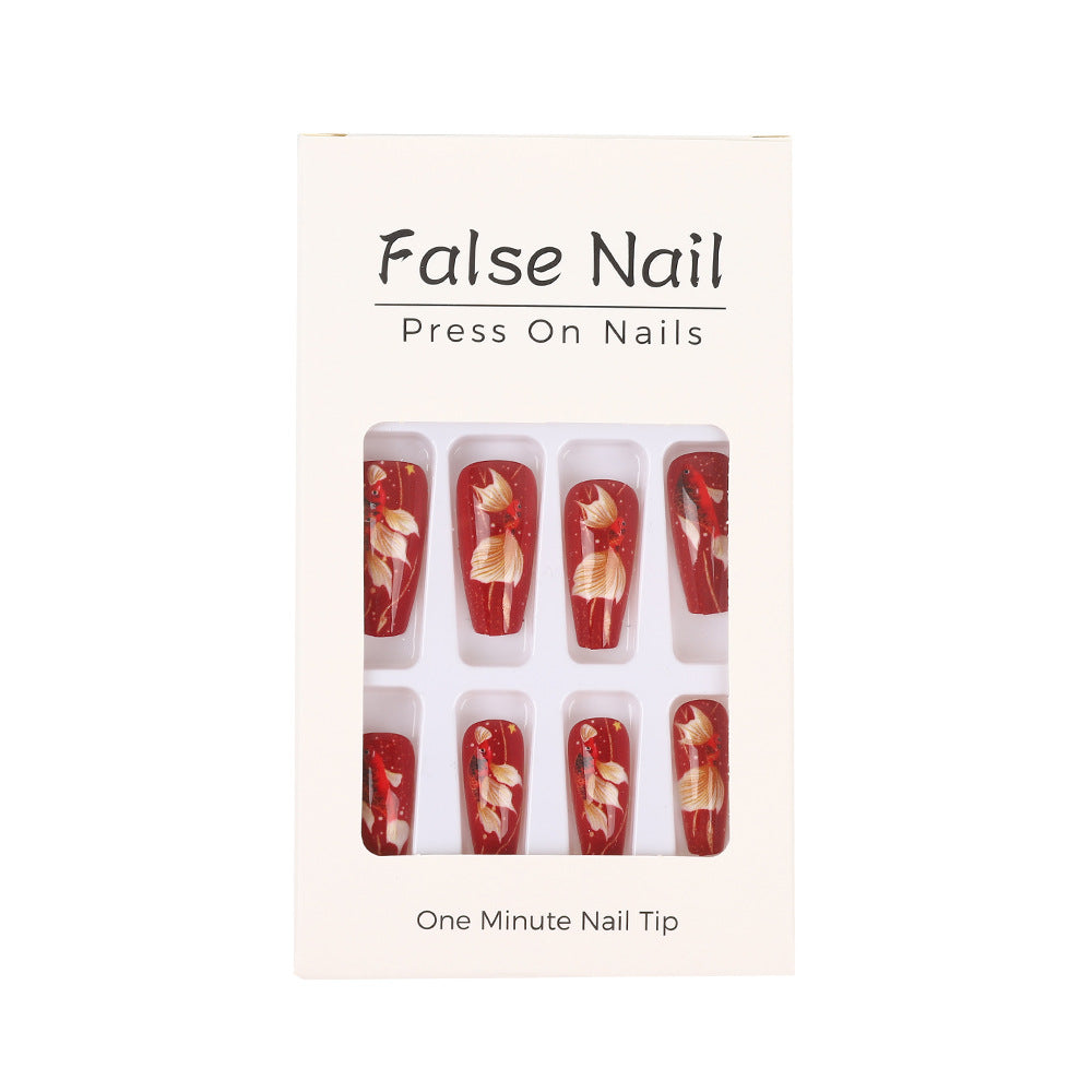 Kunst-Nageltips mit floralen Akzenten Karnz