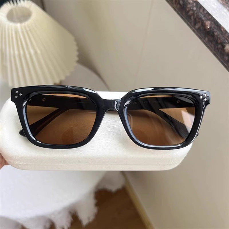 Damen modische quadratische Sonnenbrille mit stylishem Rahmen und braunen Gläsern Karnz