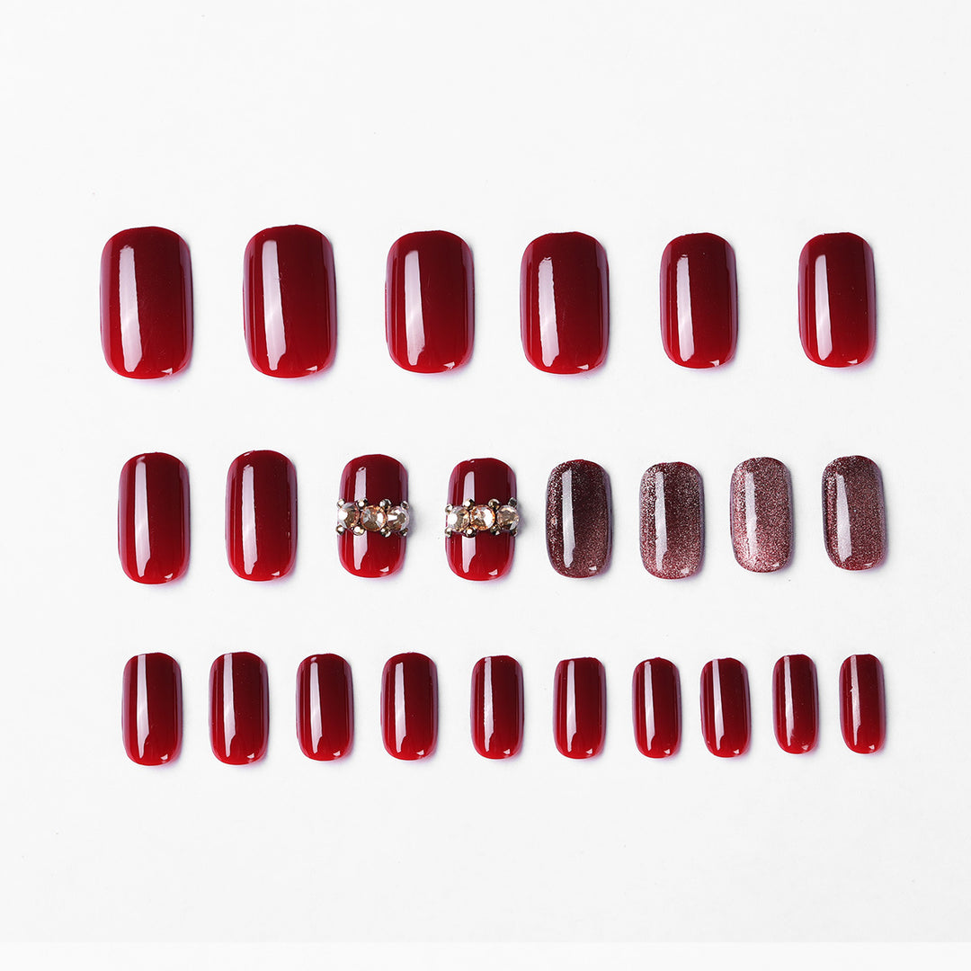 Elegante dekorative Press-On-Nagelkunst
