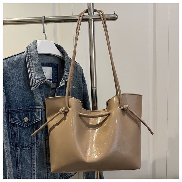 Stilvolle Ledertasche Karnz