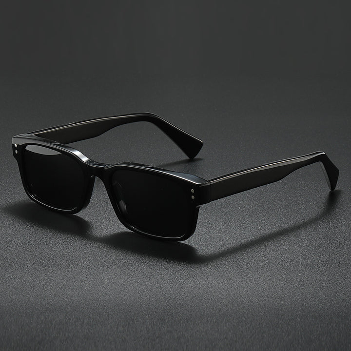 Damen Sonnenbrille im modernen, minimalistischen Design Karnz
