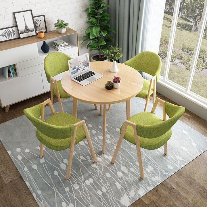 Esszimmerstuhl mit ergonomischer Polsterung und modernem Design Karnz