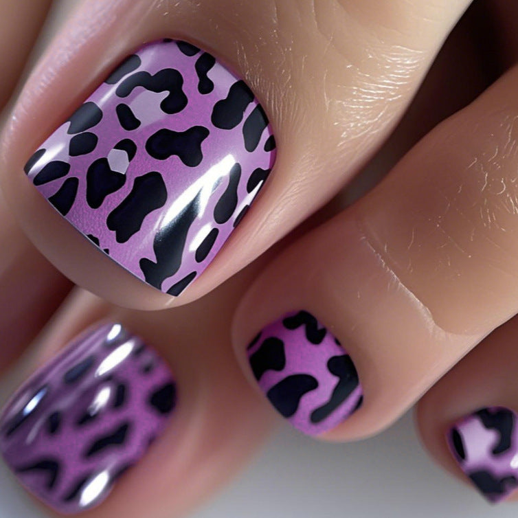 Stylische Leopardenmuster Nagelwickel Karnz