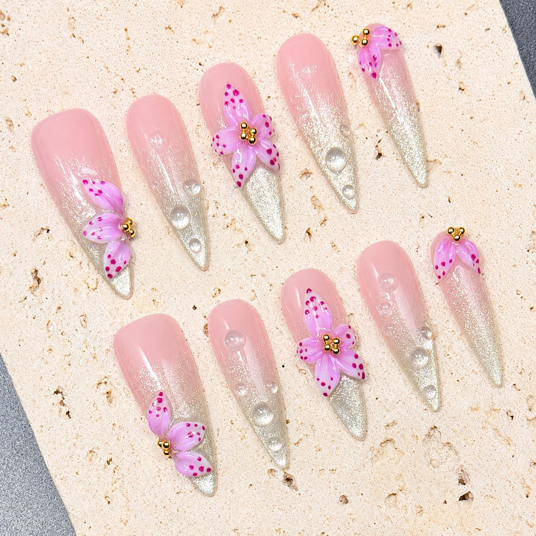 Premium Floral Press-On Nail Art