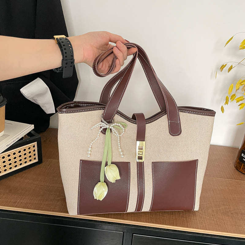 Stilvolle Canvas-Shopper-Tasche mit eleganten Akzenten