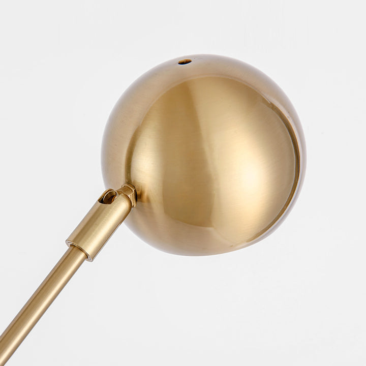 Minimalistische verstellbare Stehlampe mit goldener Oberflächenbehandlung
