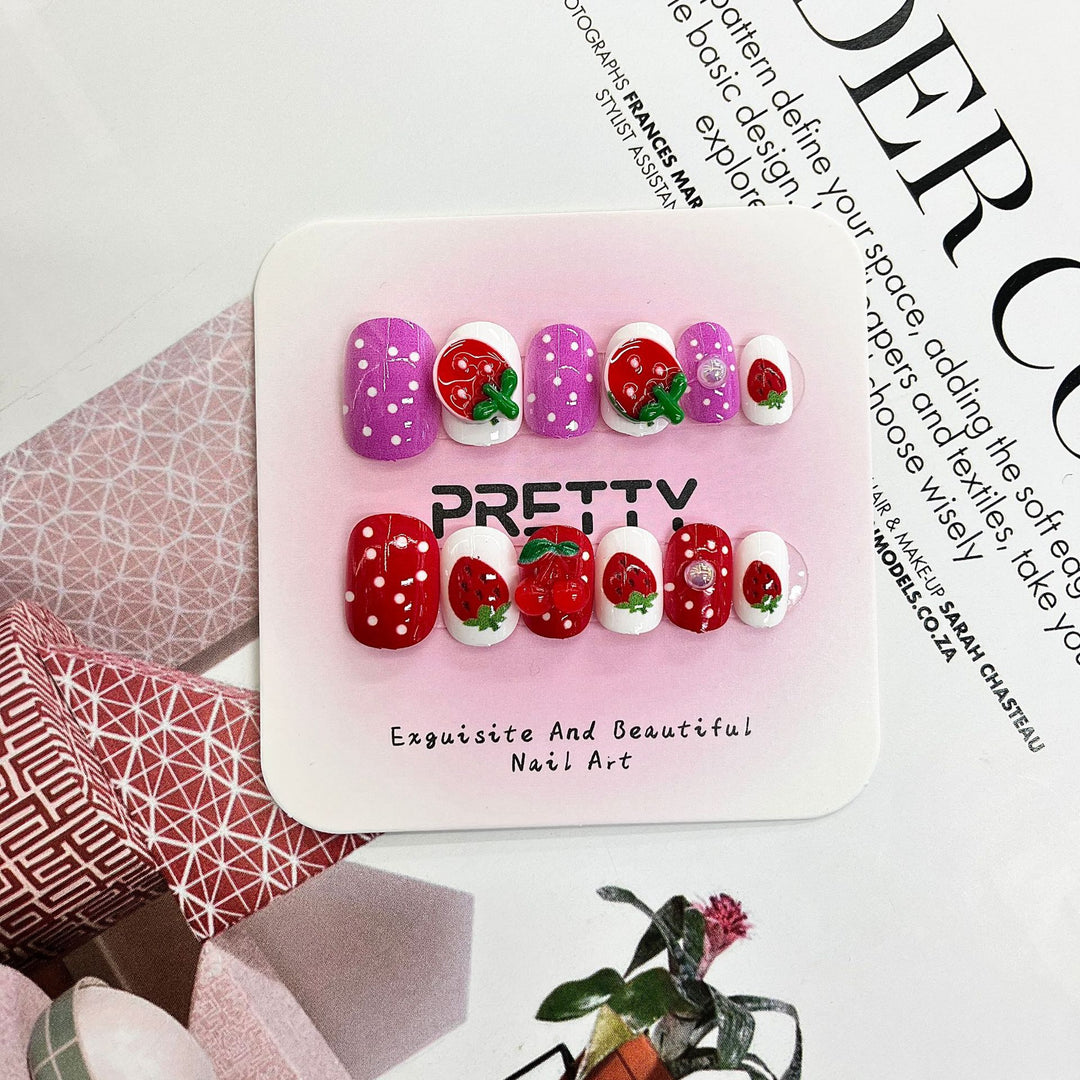Künstlerisches 3D dekoriertes Press-On Nagelset Karnz