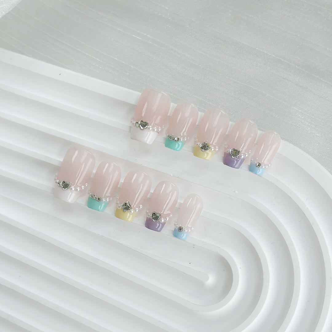 Herz dekoriertes Press-On Nagelset
