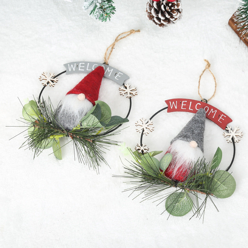 Dekorative Weihnachtskranz mit Gnome-Motiv Karnz