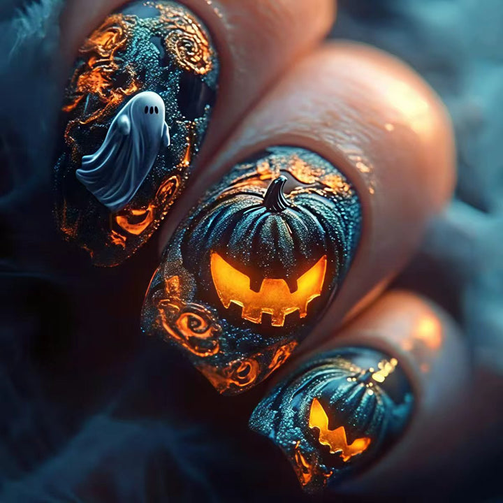 Kunstnägel mit Halloween-Motiv Karnz