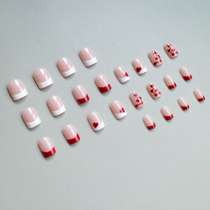 Künstlerisches Herz-Themen Nageldesign-Set