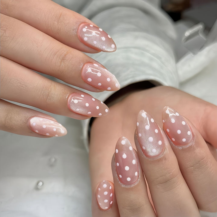 Künstlerisches mandelförmiges Press-On Nagelset mit verspieltem Punktdesign Karnz