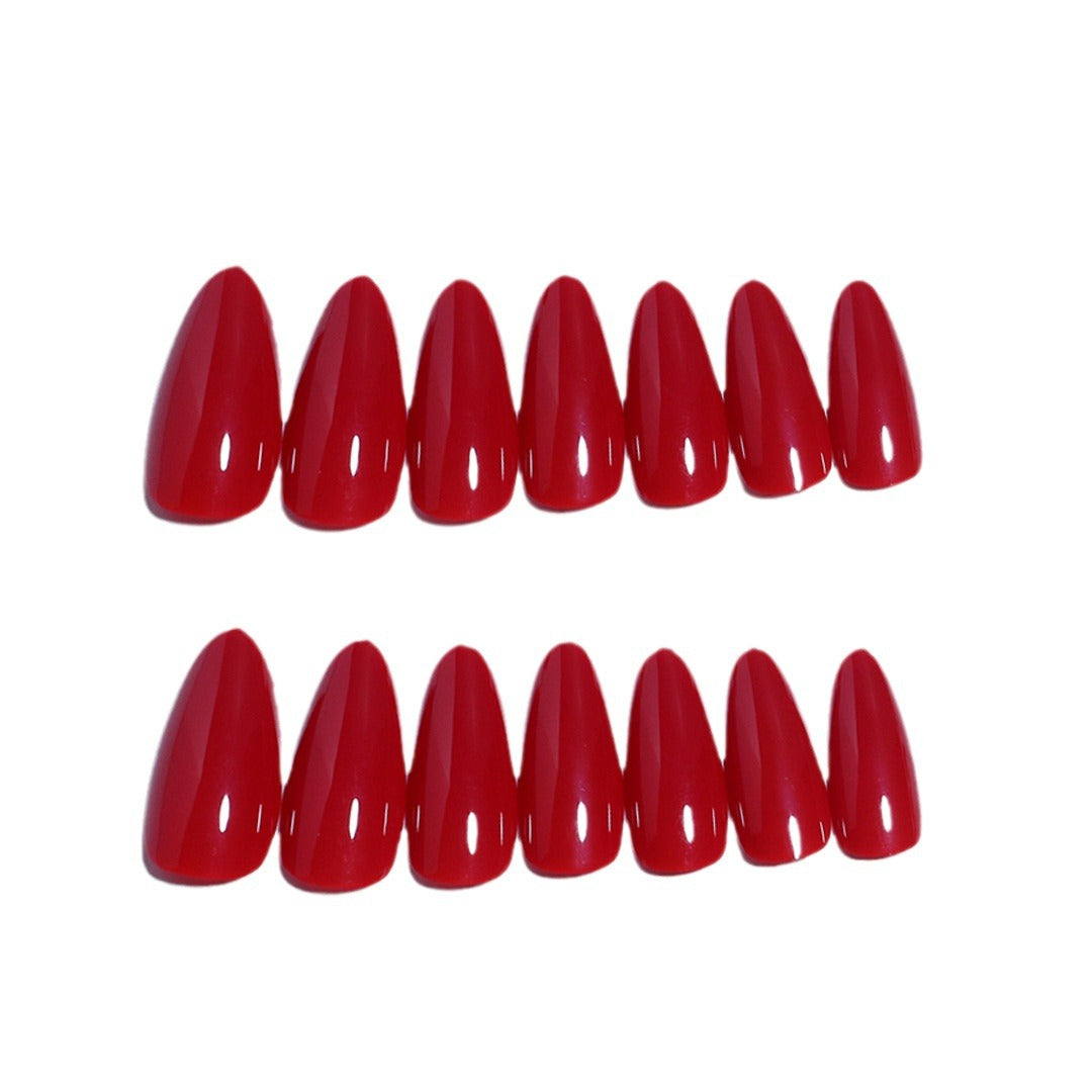 Glänzendes Stiletto Press-On Nagelset mit langlebigem Kleber Karnz