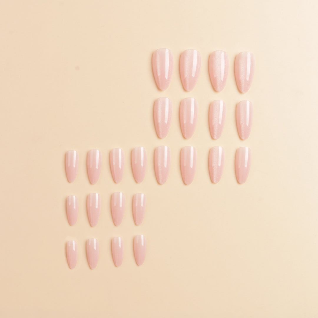 Glänzende Stiletto Press-On-Nagelverlängerungen Karnz