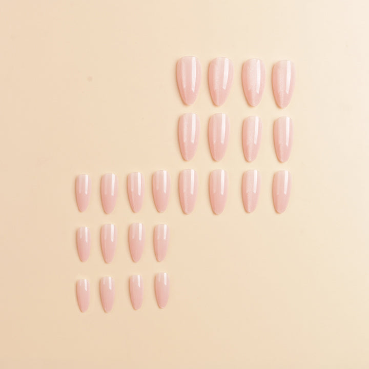 Glänzende Stiletto Press-On-Nagelverlängerungen Karnz