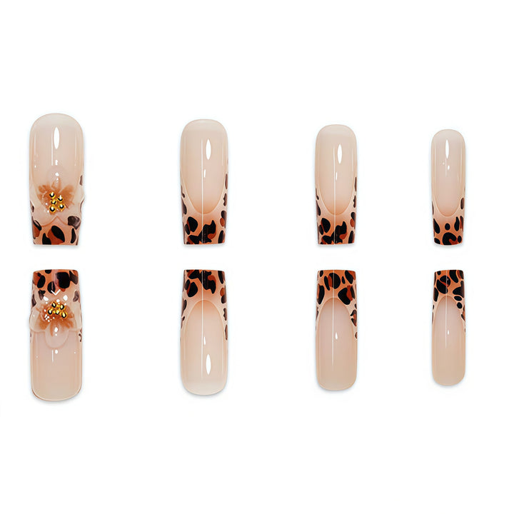 Premium dekorative Press-On Nagelkunst mit Leopardenmuster-Akzenten Karnz