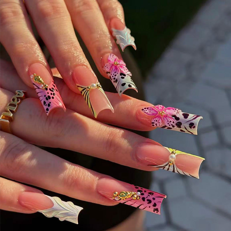 Künstlerische florale Nagelspitzen-Kollektion Karnz