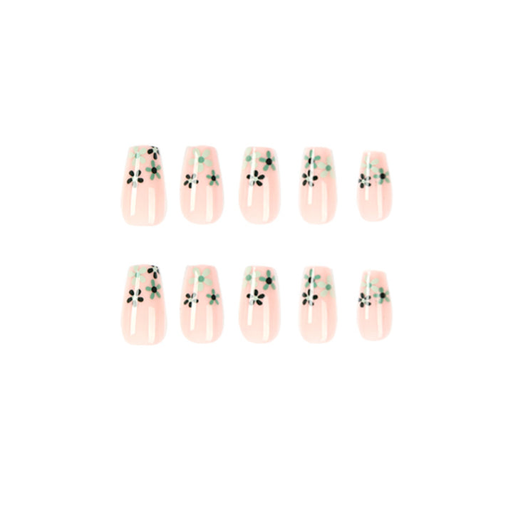 Kunstvolle Nagelverlängerungen mit Floralem Design Karnz
