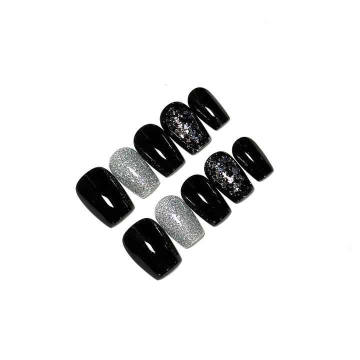 Elegantes Press-On-Nagelkunst-Set mit Glitterakzenten