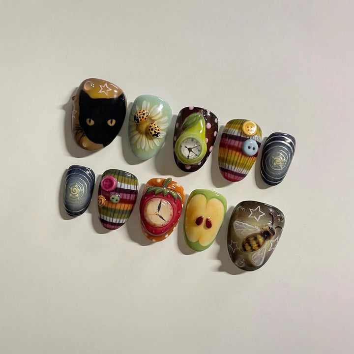 Künstlerische ozeanische Press-On-Nagelkunst Karnz