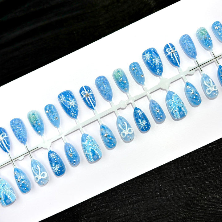 Elegantes dekoratives Press-On-Nagelset