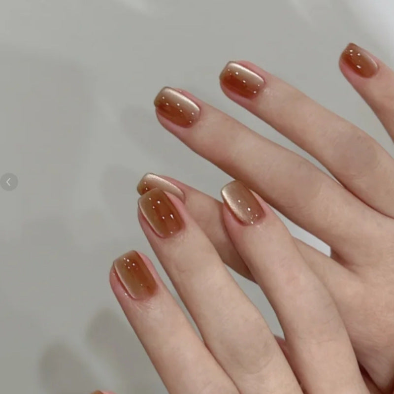 Premium Glänzende Nagelspitzen Karnz