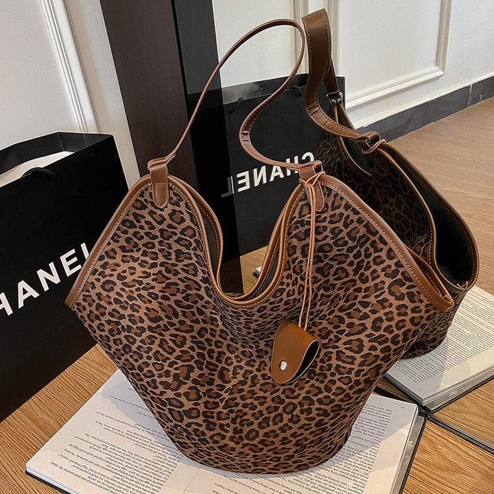 Wildleder Hobo Tasche Karnz