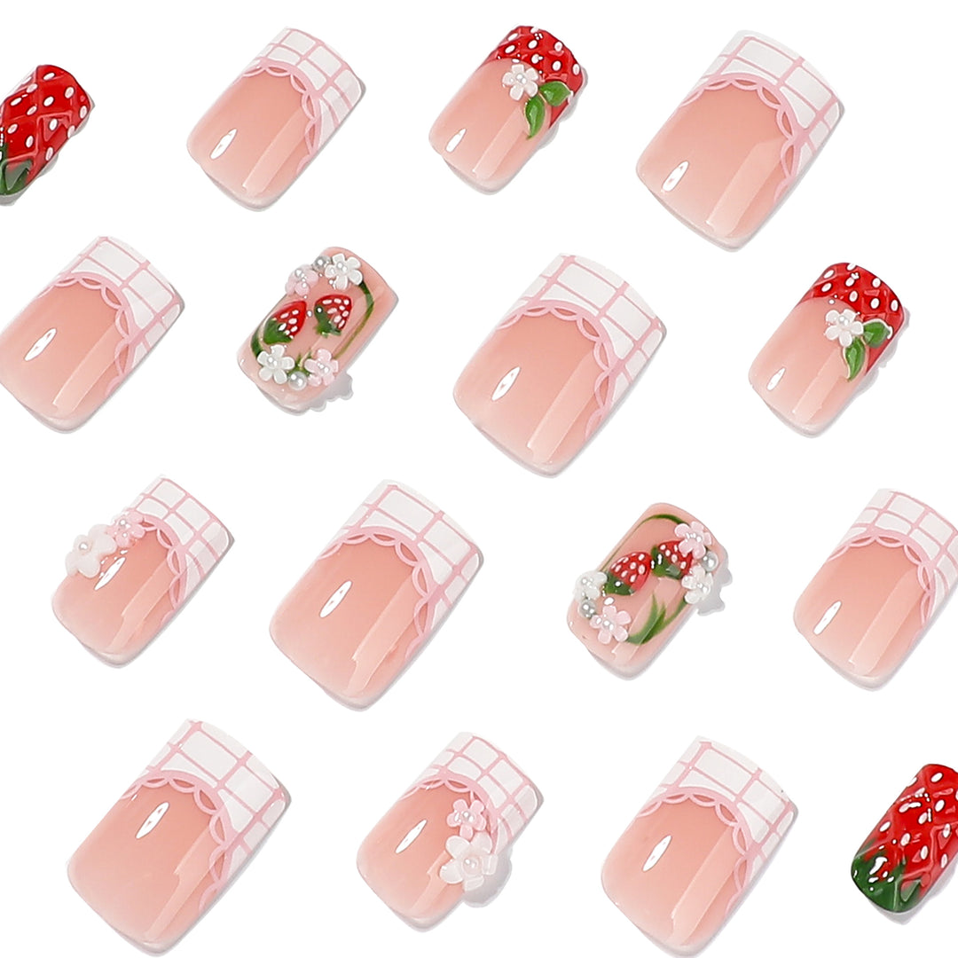 Kreative Nagelkunst im Erdbeerdesign Karnz