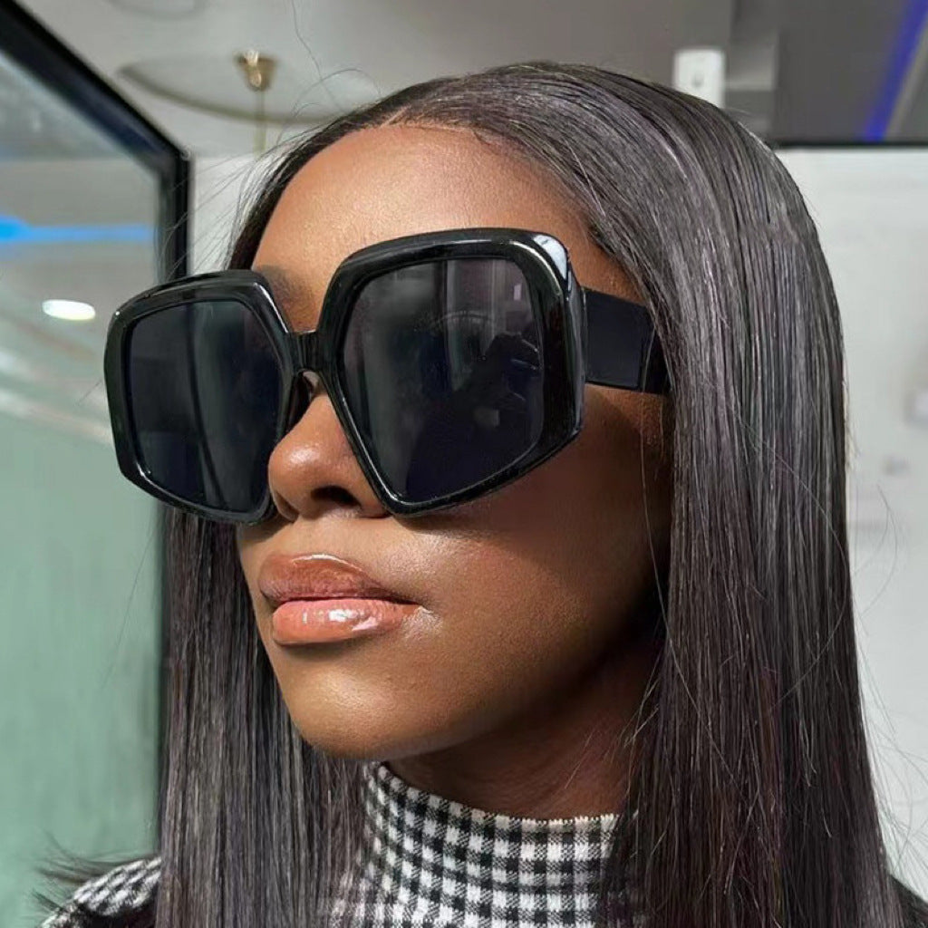 Damen modische quadratische Sonnenbrille mit luxuriösem Rahmen Karnz