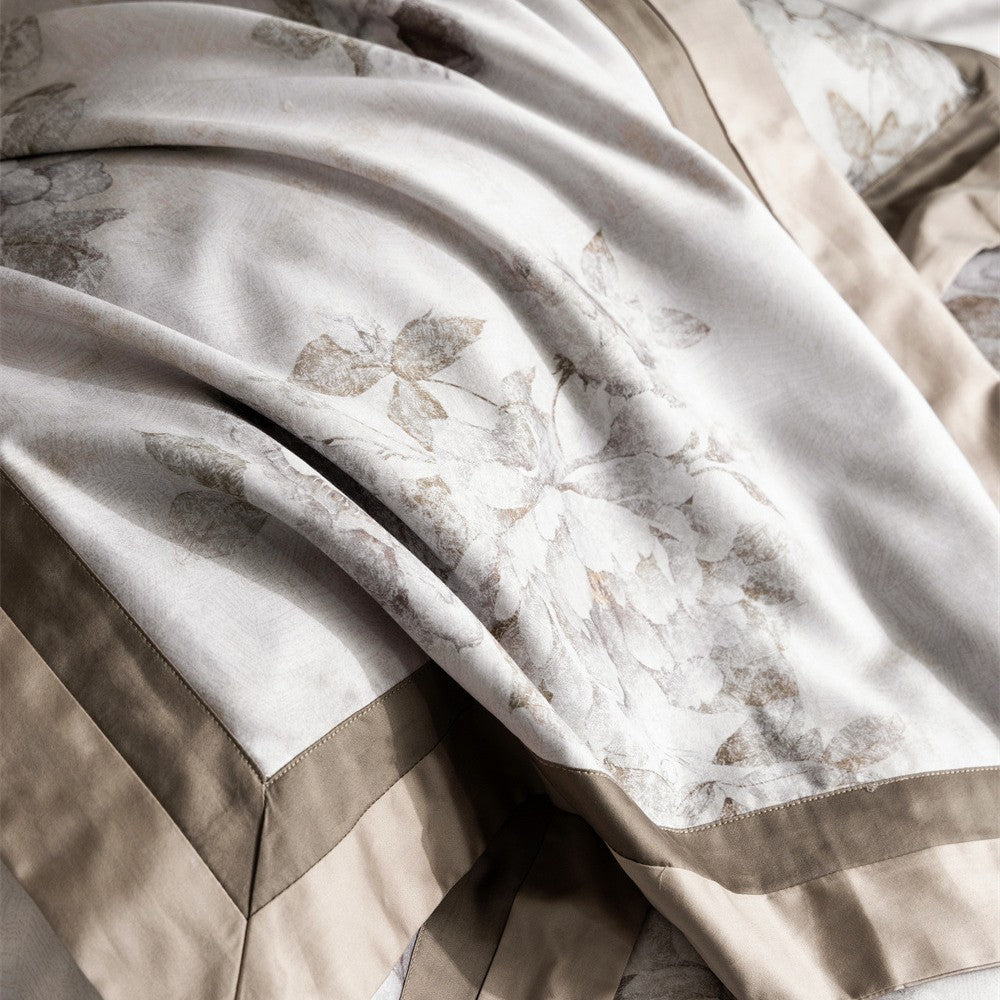 Luxuriöses Floral-Satin-Bettbezug-Set mit Randbesatz