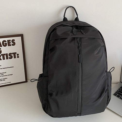 Alltagsrucksack mit Smartem Fächersystem und Wasserabweisendem Material Karnz