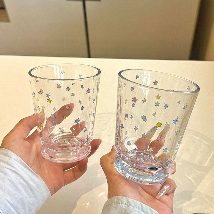 Trinkglas mit Bunten Sternen-Dekor Karnz