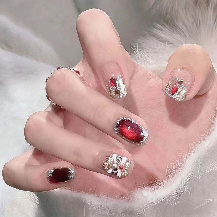 Dekorative Nagelkunst