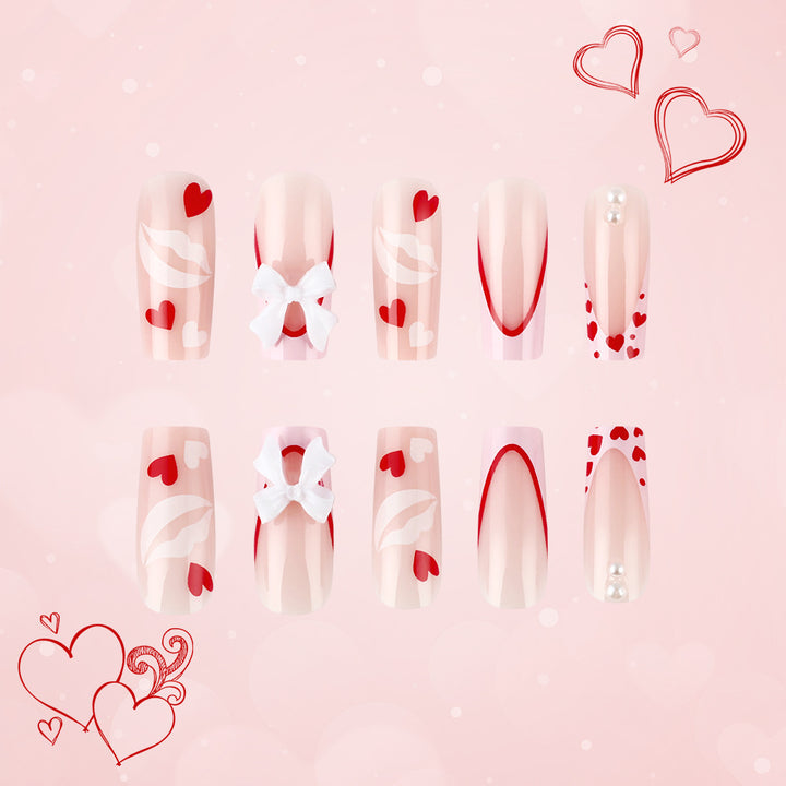 Romantisches Nageldesign Karnz