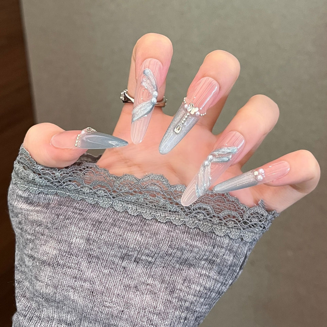 Künstlerisches 3D-Lace-verziertes Press-On-Nagelset Karnz