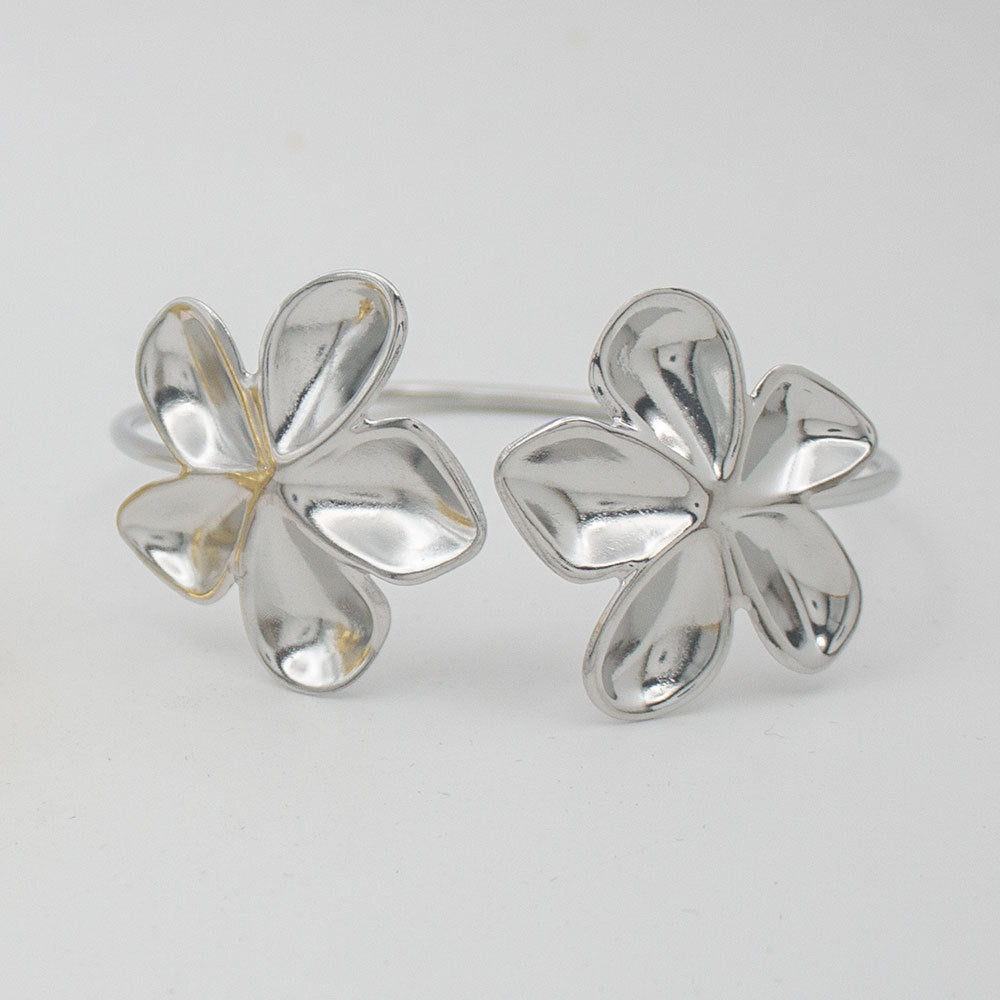 Elegante Blumen Armreif Karnz