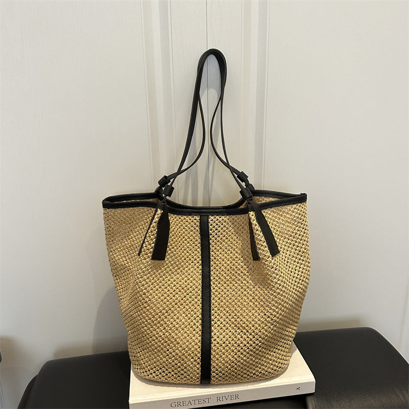 Woven Straw Tote Bag mit Lederakzenten
