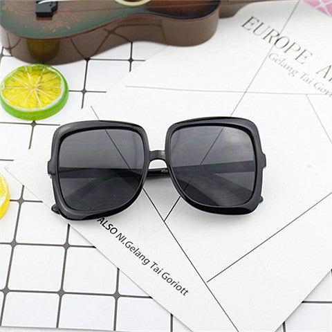 Damen Geometrische Sonnenbrille im modernen Design Karnz