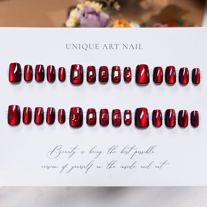 Premium Glänzendes Press-On Nagelset mit Strass-Akzenten