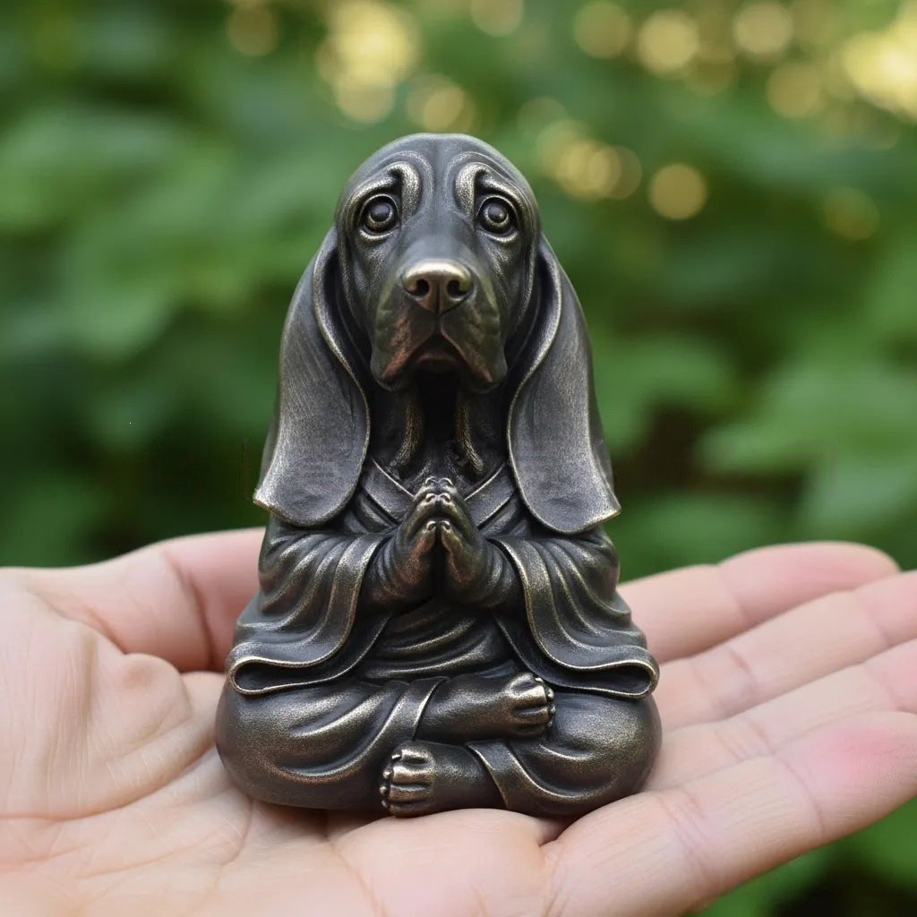 Dekorative meditierende Hundefigur Karnz