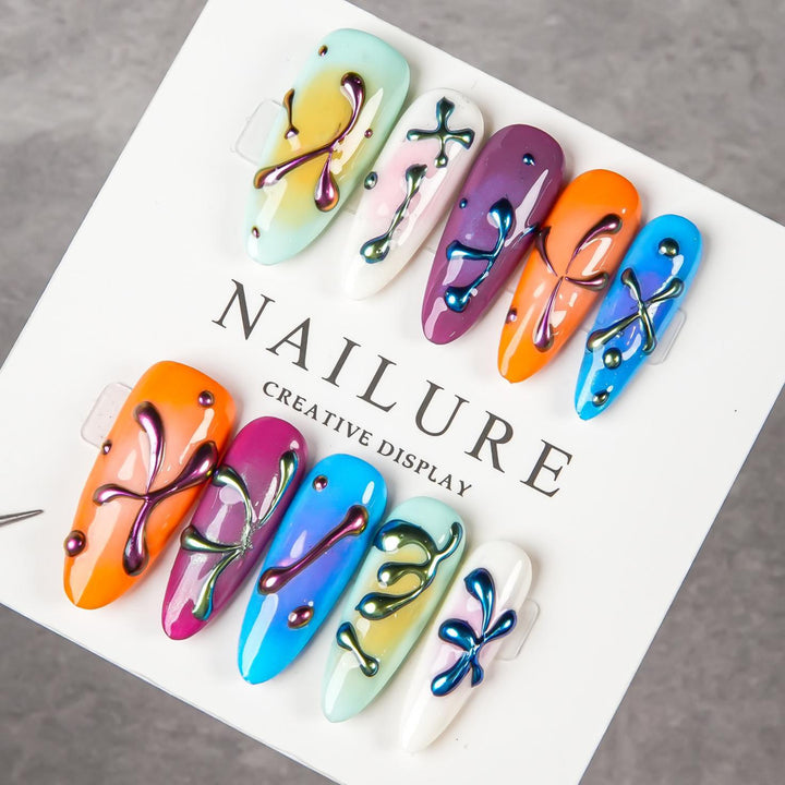 Künstlerisches Press-On Nagelset mit einzigartigem Design