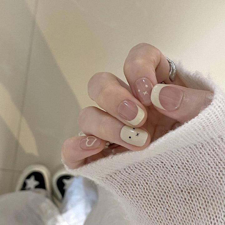 Kunstnagelset mit Kreativem Tier- und Herzdesign Karnz